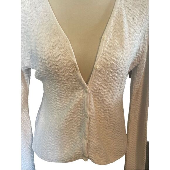 A. Byer White Knitted Long Sleeve Button Up Cropped Cardigan Size L - Picture 7 of 7
